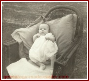 1940 baby in big chair